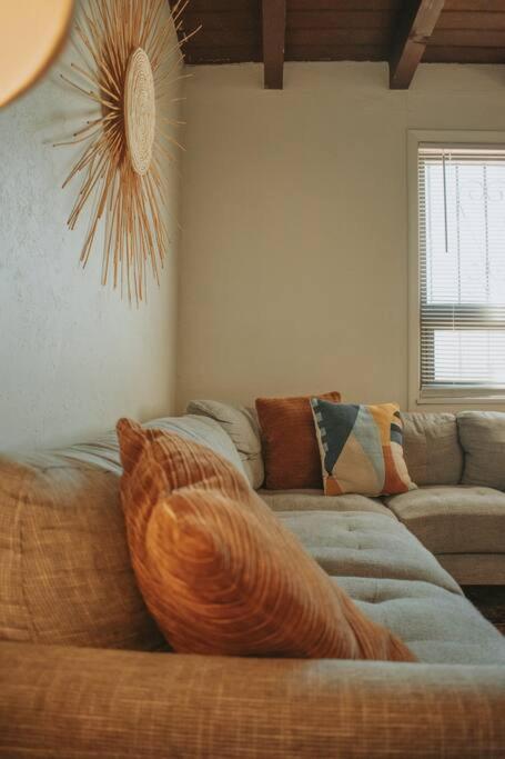 Casa Charleston-3Br-2Bath-Hot Tub-Pet Friendly-No Pet Fees! Villa Албукерке Екстериор снимка