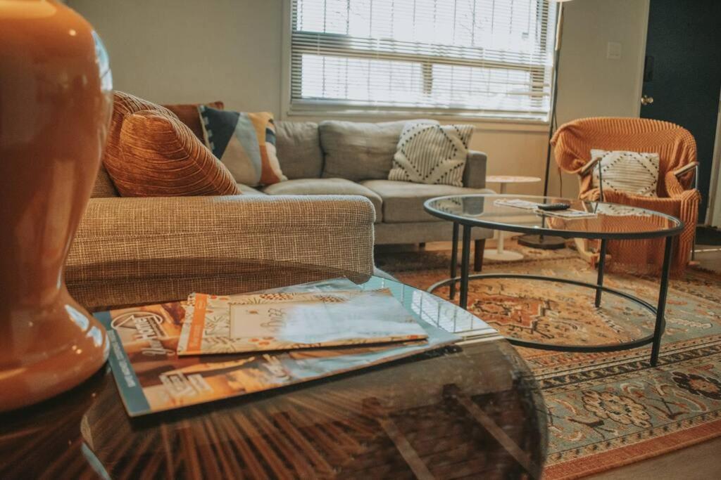 Casa Charleston-3Br-2Bath-Hot Tub-Pet Friendly-No Pet Fees! Villa Албукерке Екстериор снимка