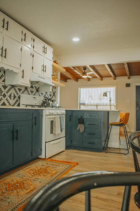 Casa Charleston-3Br-2Bath-Hot Tub-Pet Friendly-No Pet Fees! Villa Албукерке Екстериор снимка