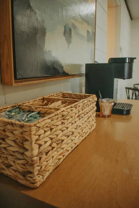 Casa Charleston-3Br-2Bath-Hot Tub-Pet Friendly-No Pet Fees! Villa Албукерке Екстериор снимка