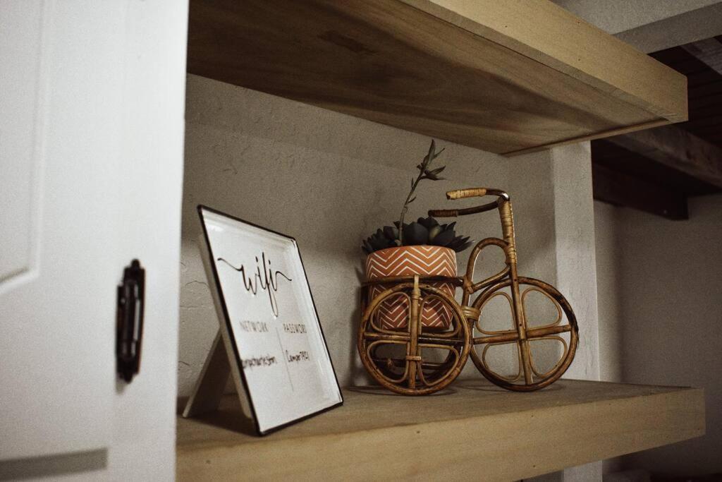 Casa Charleston-3Br-2Bath-Hot Tub-Pet Friendly-No Pet Fees! Villa Албукерке Екстериор снимка