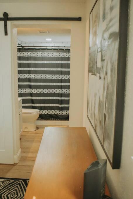 Casa Charleston-3Br-2Bath-Hot Tub-Pet Friendly-No Pet Fees! Villa Албукерке Екстериор снимка